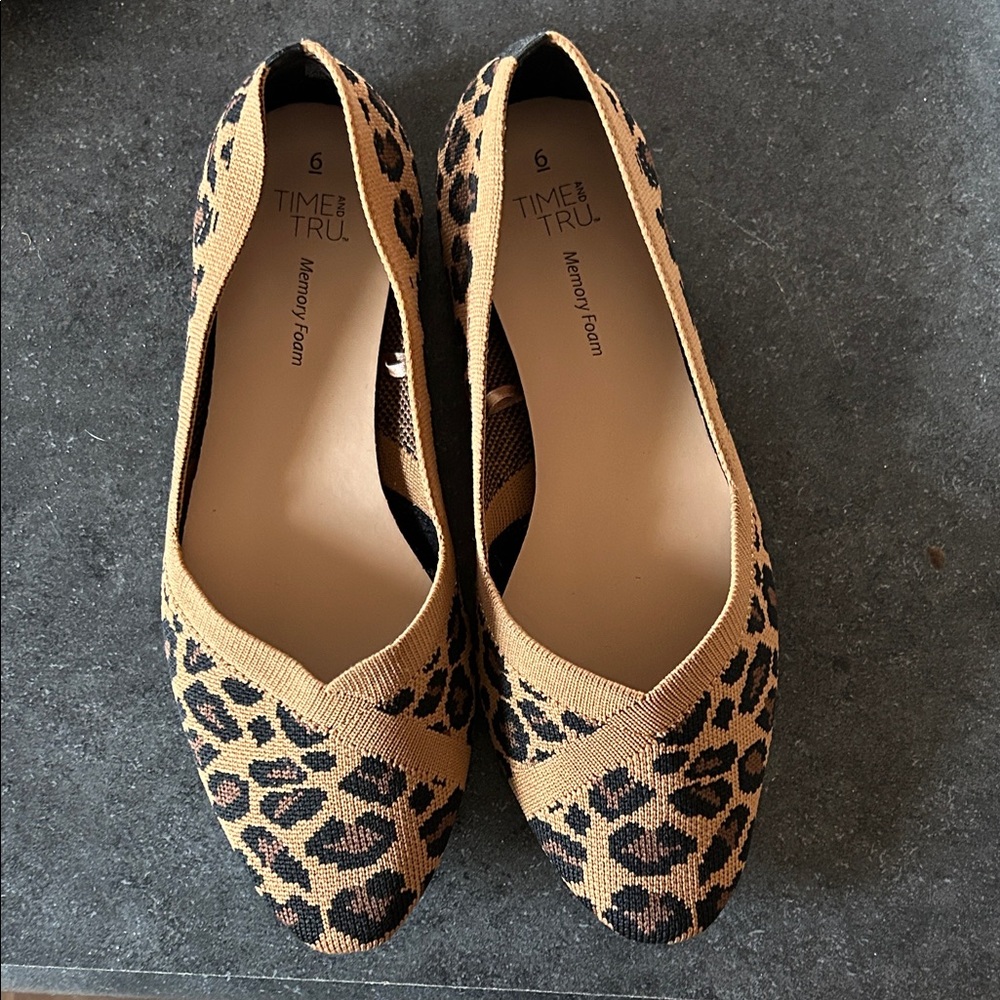 Time and Tru Animal Print Women's Flats